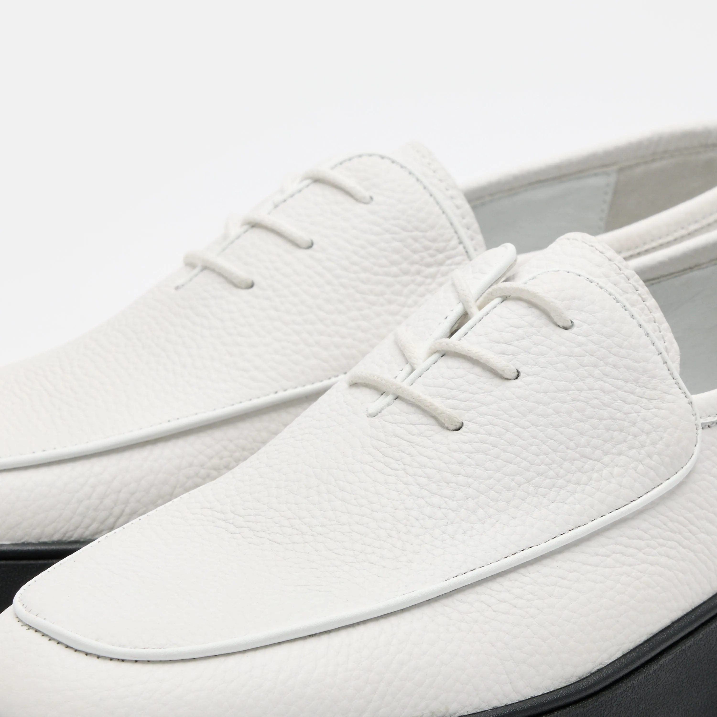 Cannes White/Black Leather Lace-Up Sneakers