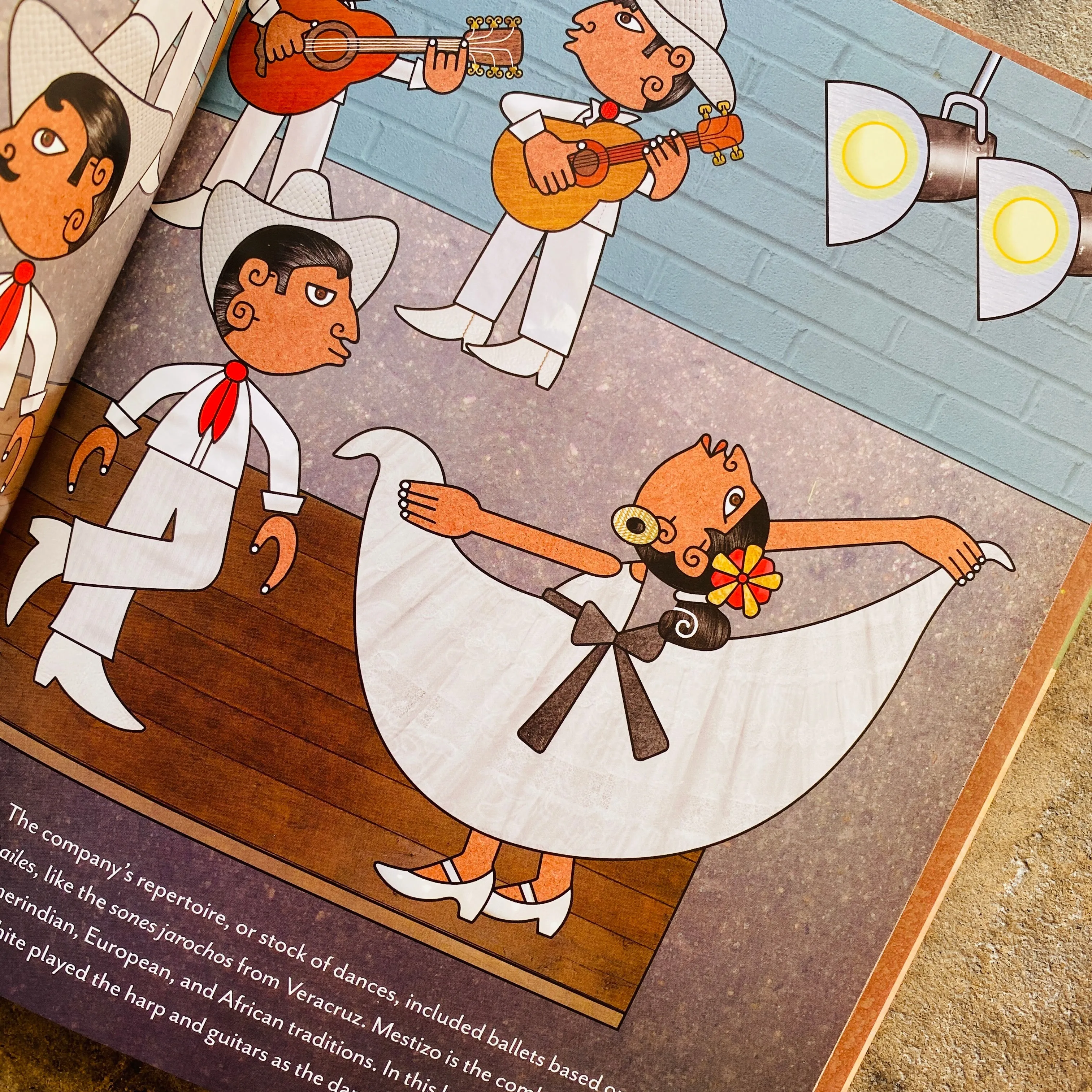 Danza! : Amalia Hernández and Mexico's Folkloric Ballet