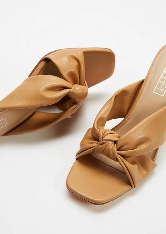 DOT Shoes