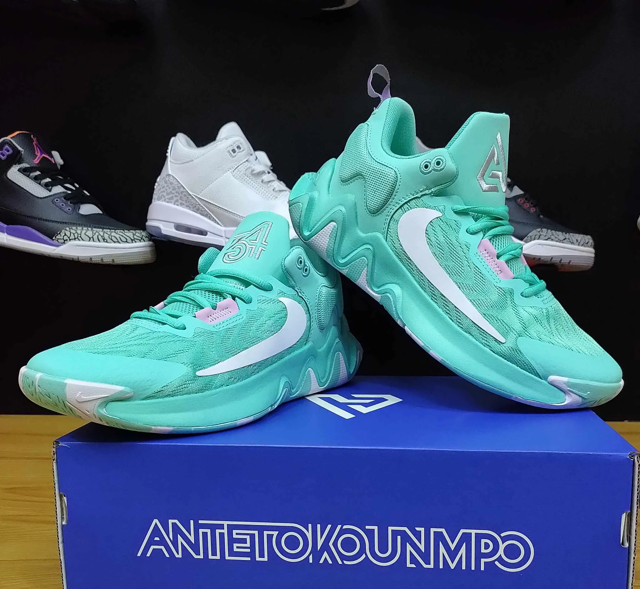 Giannis Immortality Version2 "Emerald"