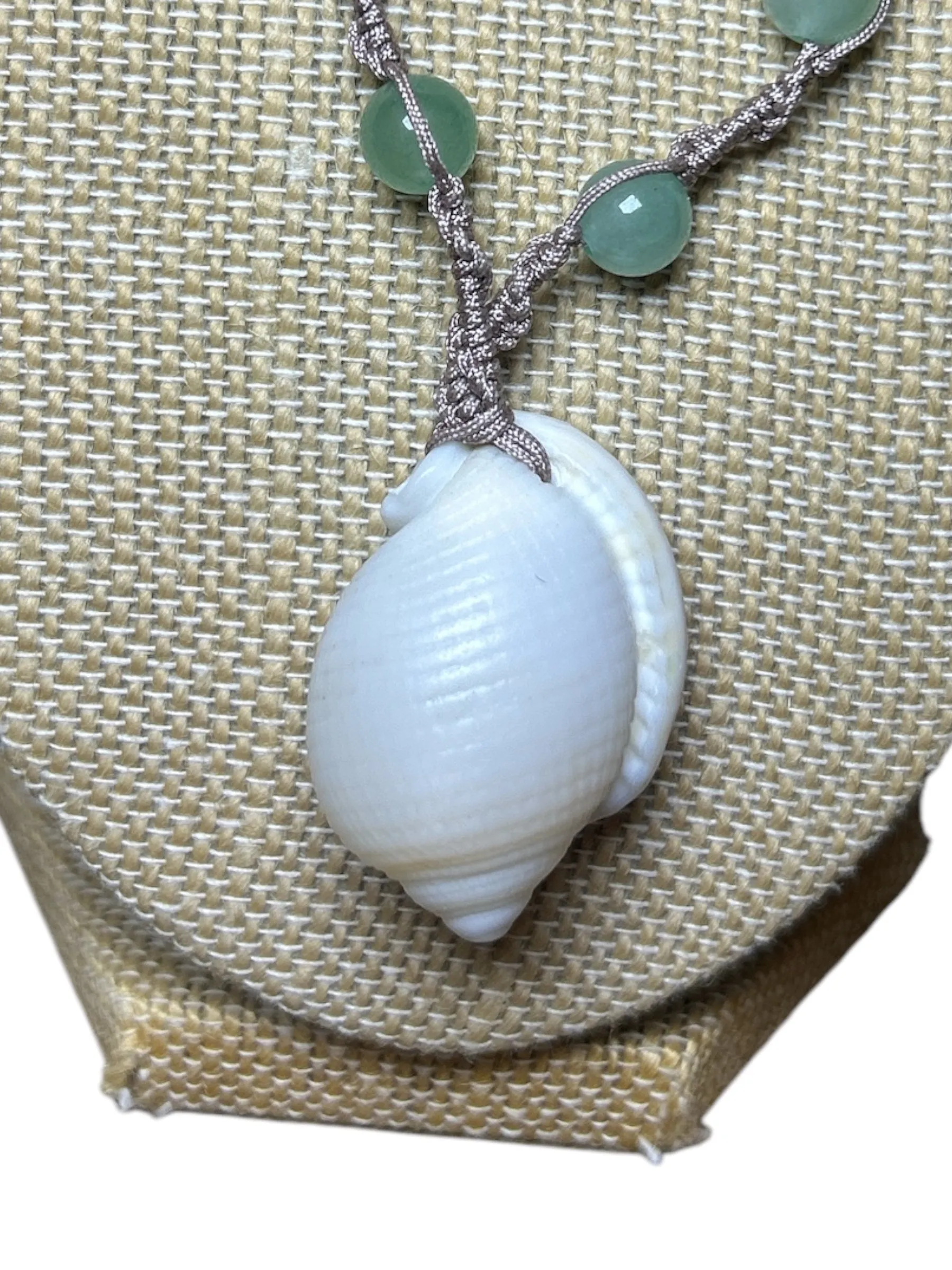 Macrame Necklace: Scotch Bonnet Shell Green Aventurine