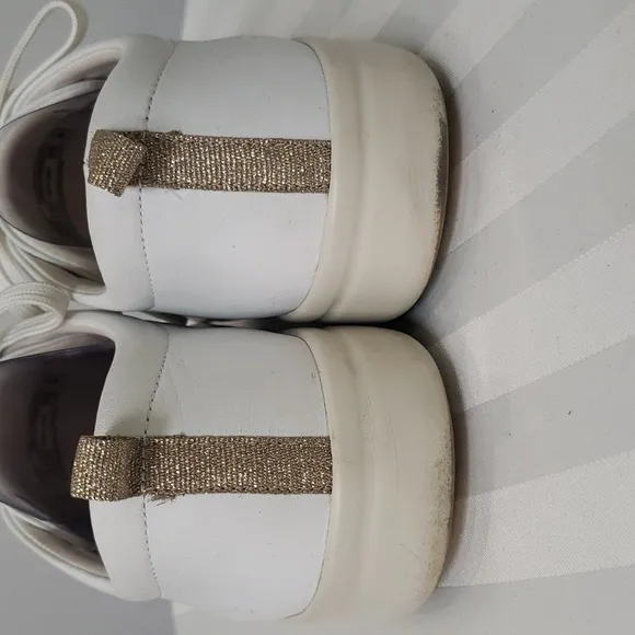 Vionic Shoes Womens sz 7.5 White Leather Gold Trim Paisley Sneaker