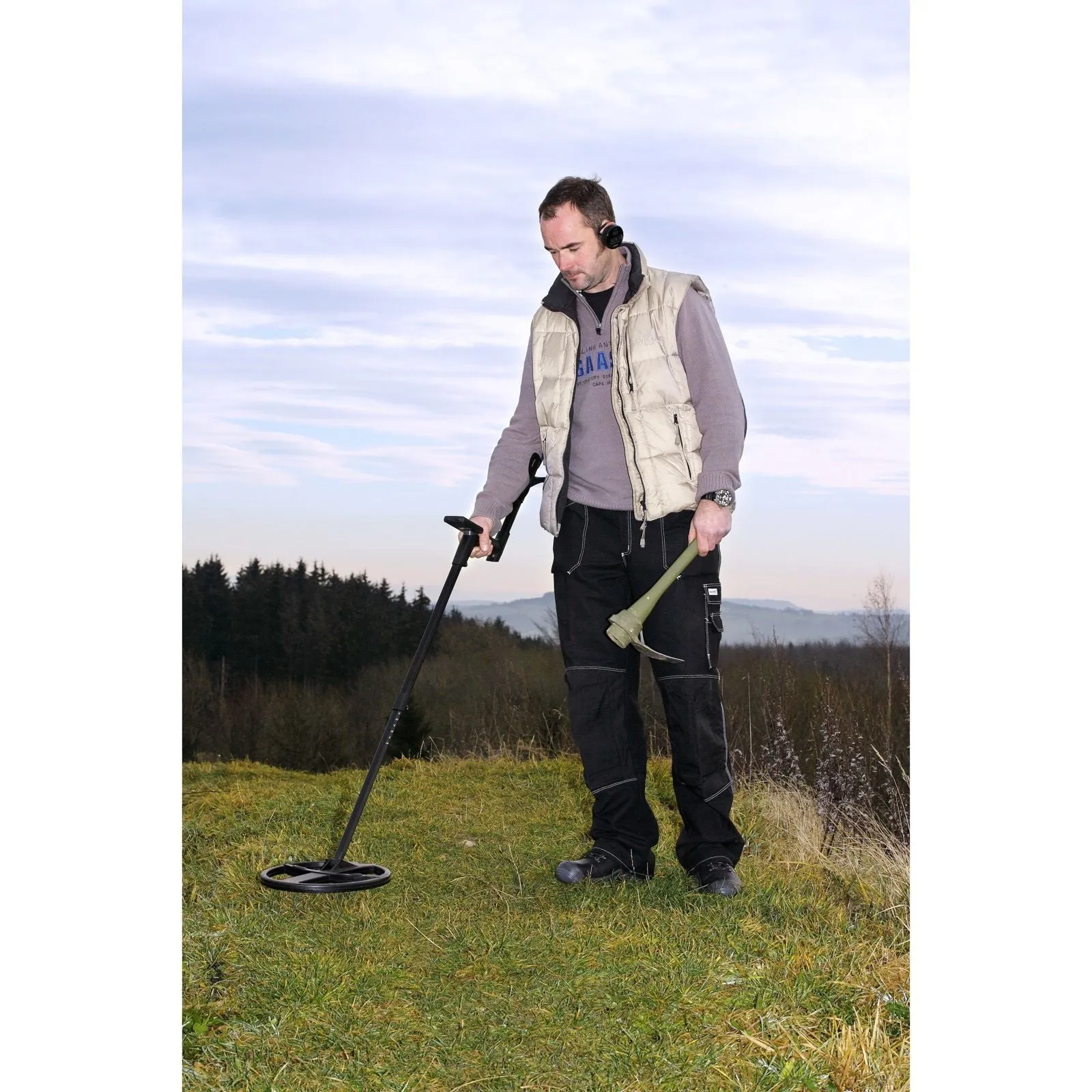 XP Deus Metal Detector with Remote and 11” X35 Search Coil (Open Box)